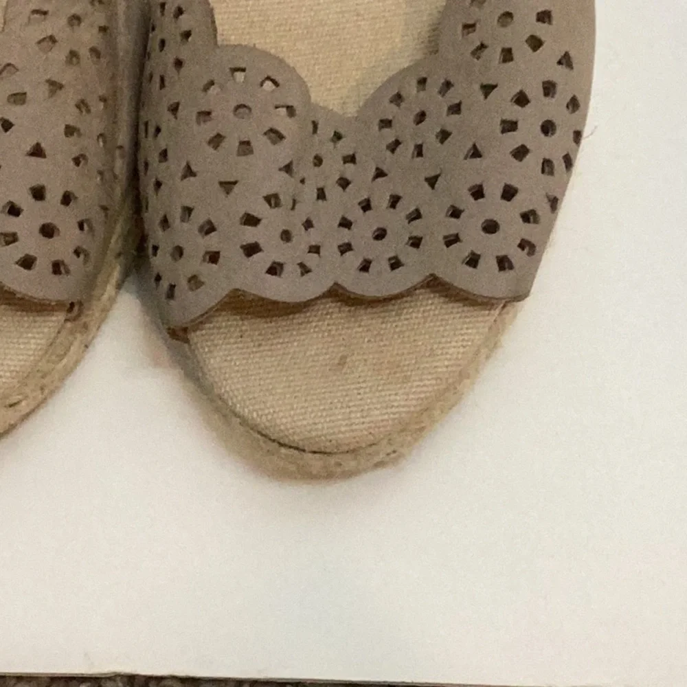 Kanna Taupe Straw Wedge Sandals Ankle Strap 40/9 Summer Beach